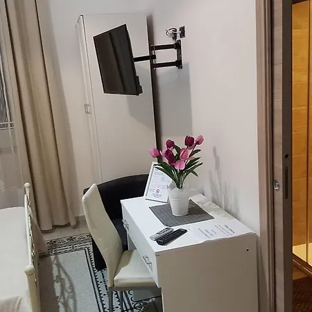 فندق مبيت وإفطار Alba