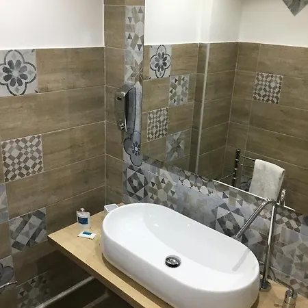 فندق مبيت وإفطار Alba 4*
