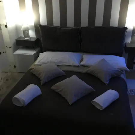 فندق مبيت وإفطار Alba 4*